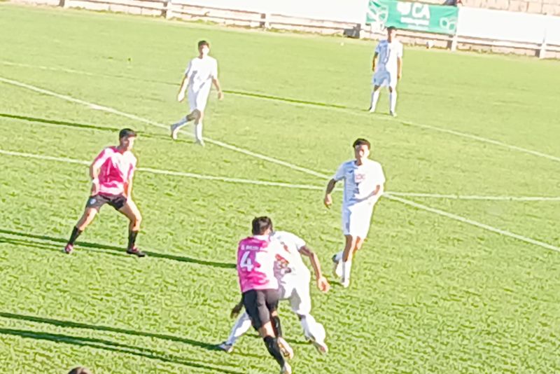 benfica-e-castelo-branco-goleia-marinhense-em-casa--