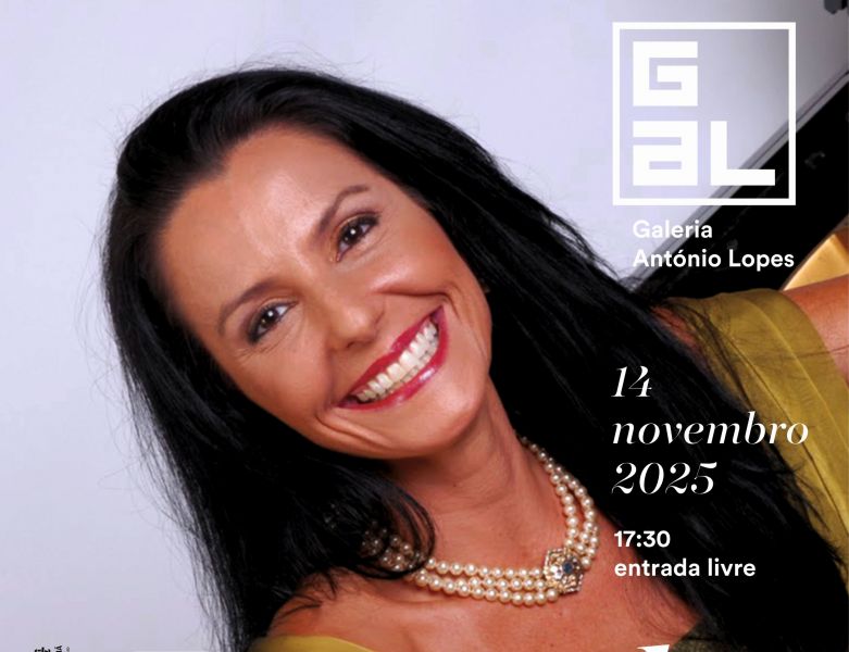 covilhy-fernanda-canaud-ao-piano-na-galeria-antynio-lopes--