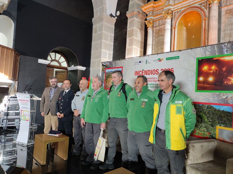 Comunidade da Beira Baixa participou em âDiÃ¡logos de Fronteiraâ sobre incÃªndios florestais