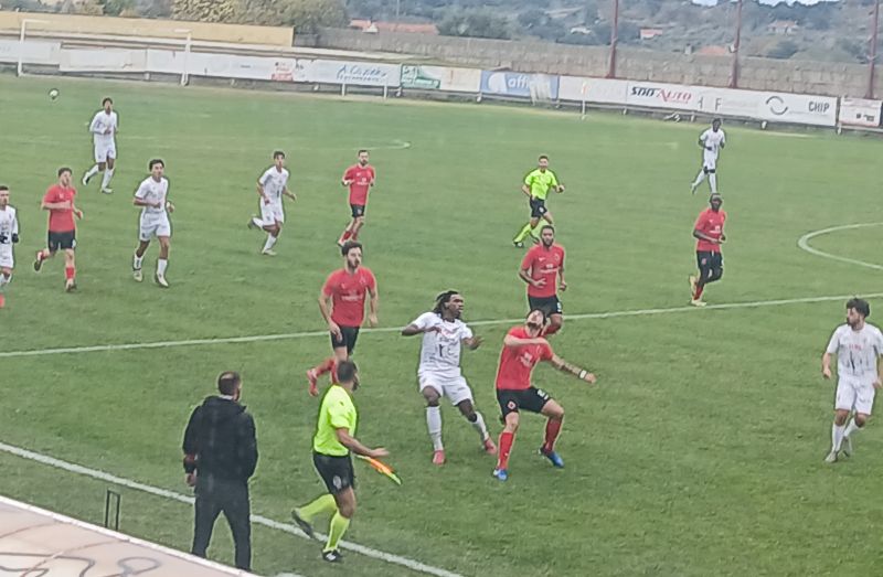 benfica-e-castelo-branco-goleia-desportivo-de-peniche-em-casa-por-cinco-a-zero----