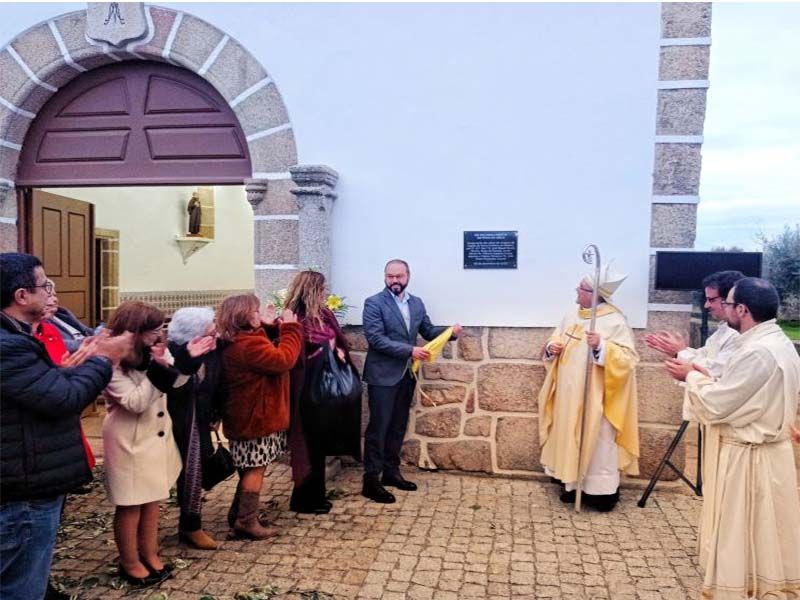 fundyo-orca-restaurou-capela-de-nossa-senhora-da-oliveira--